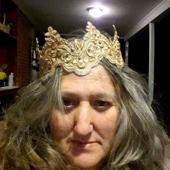 Meet your Posher, Tracy - Picture 1 of 1